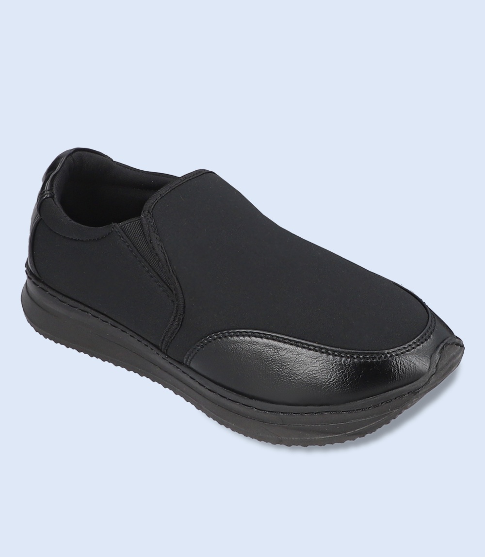 BW8442-BLACK-Women Comfort Moccasins