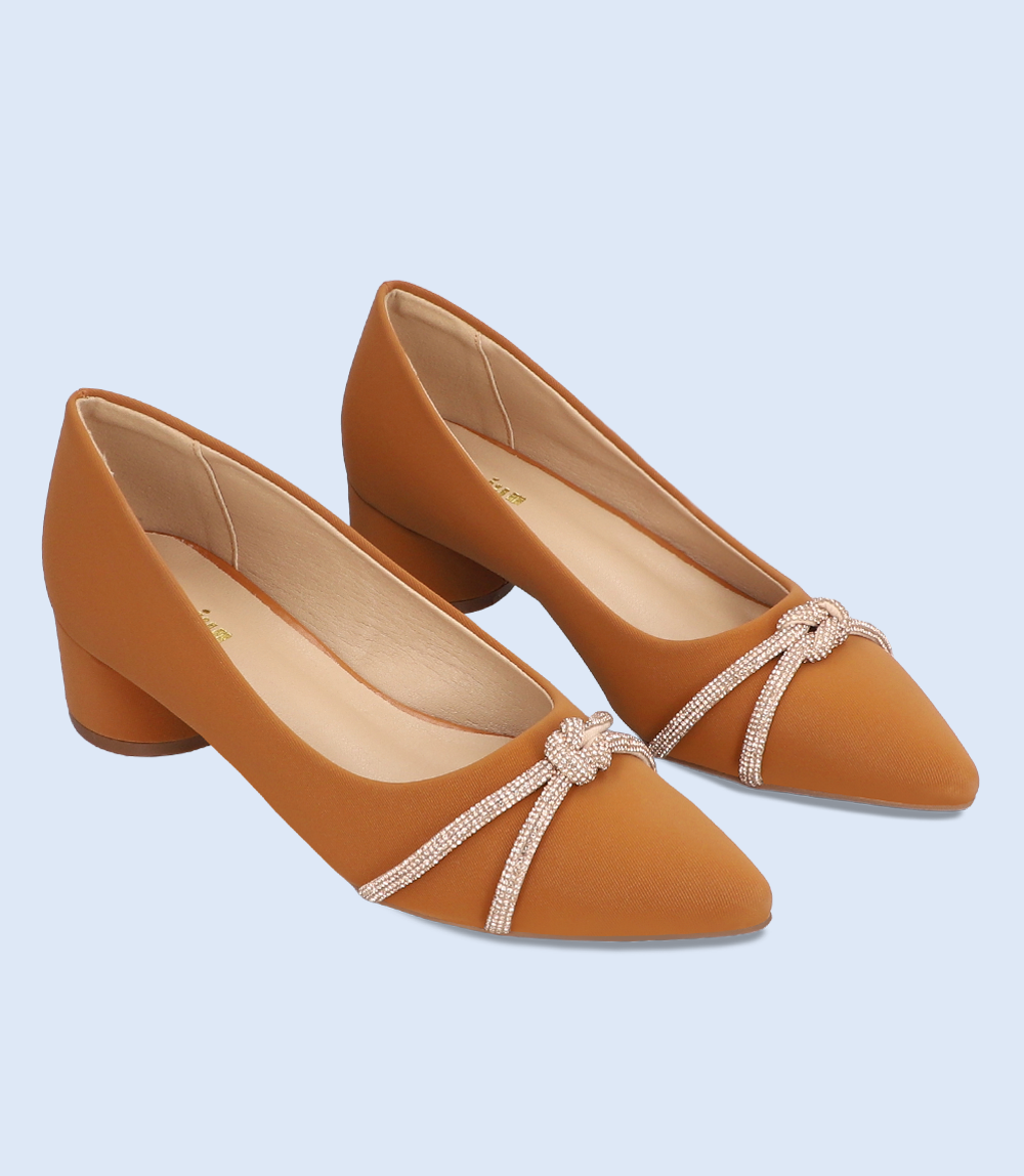 BW8624-TAN-Women Casual Court Shoes