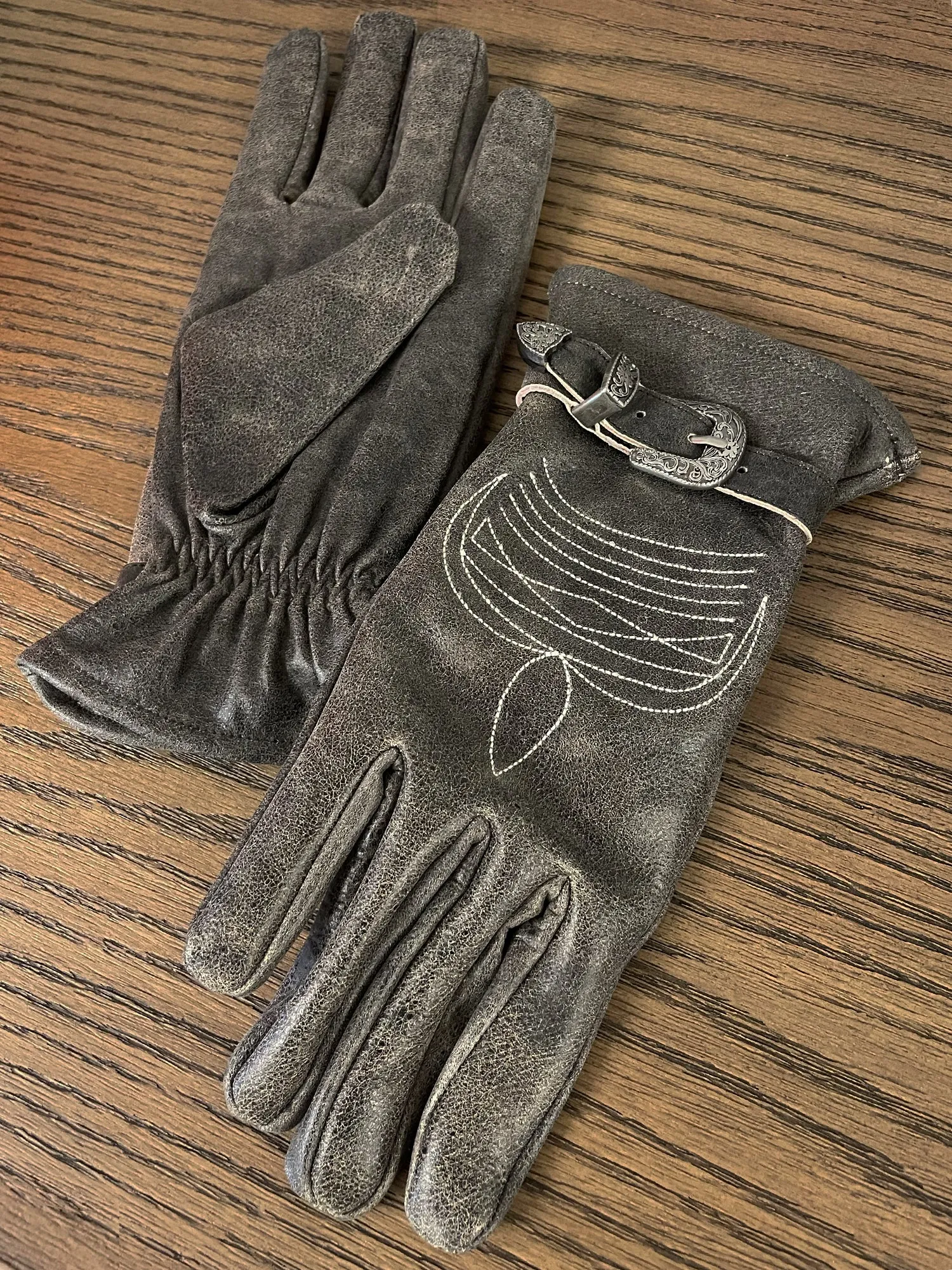 Distressed Leather Western Gloves